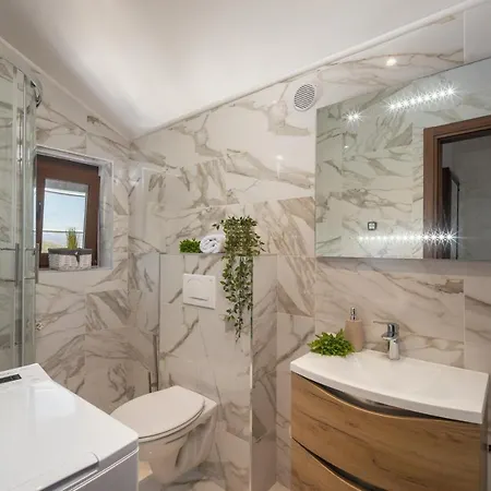 Apartment Adriatic, Enio With Swimming Pool, Panoramic Sew View, Free Parking Icici