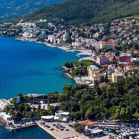 Apartment Adriatic, Enio With Swimming Pool, Panoramic Sew View, Free Parking *