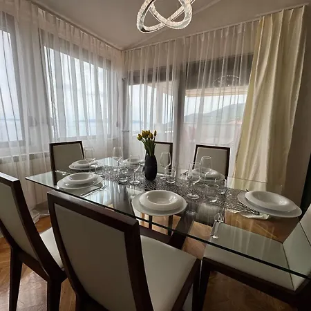 Apartment Adriatic, Enio With Swimming Pool, Panoramic Sew View, Free Parking